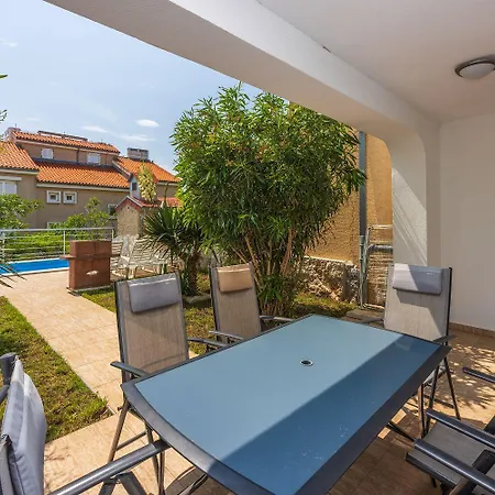 Bezaubernde Nur 500 Meter Zum Mit Meerblick, Privatpool, Grill, Waschmaschine Feriehus *