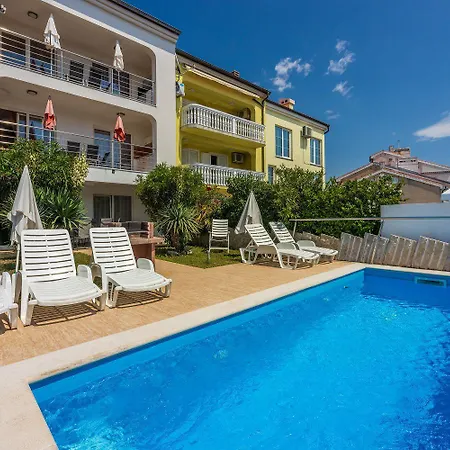 Bezaubernde Nur 500 Meter Zum Mit Meerblick, Privatpool, Grill, Waschmaschine Feriehus *