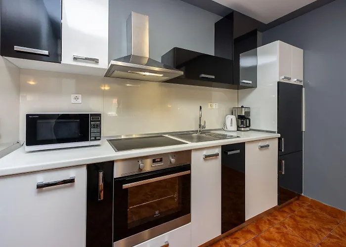 Ferienhaus Bezaubernde Nur 500 Meter Zum Mit Meerblick, Privatpool, Grill, Waschmaschine Novi Vinodolski