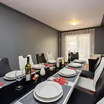 Bezaubernde Nur 500 Meter Zum Mit Meerblick, Privatpool, Grill, Waschmaschine Novi Vinodolski
