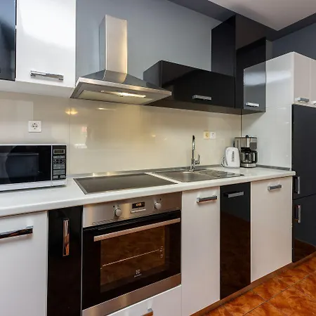 Prázdninový dům Bezaubernde Nur 500 Meter Zum Mit Meerblick, Privatpool, Grill, Waschmaschine Novi Vinodolski