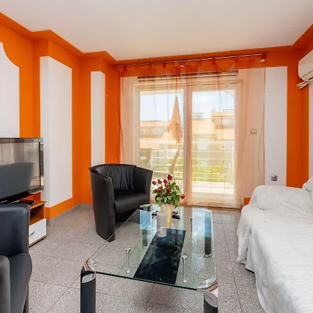 Bezaubernde Nur 500 Meter Zum Mit Meerblick, Privatpool, Grill, Waschmaschine Holiday home *