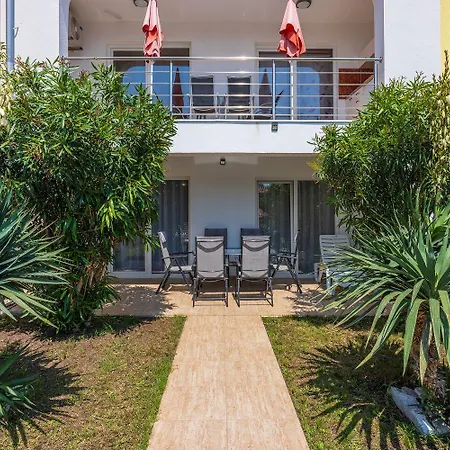 Bezaubernde Nur 500 Meter Zum Mit Meerblick, Privatpool, Grill, Waschmaschine * Novi Vinodolski