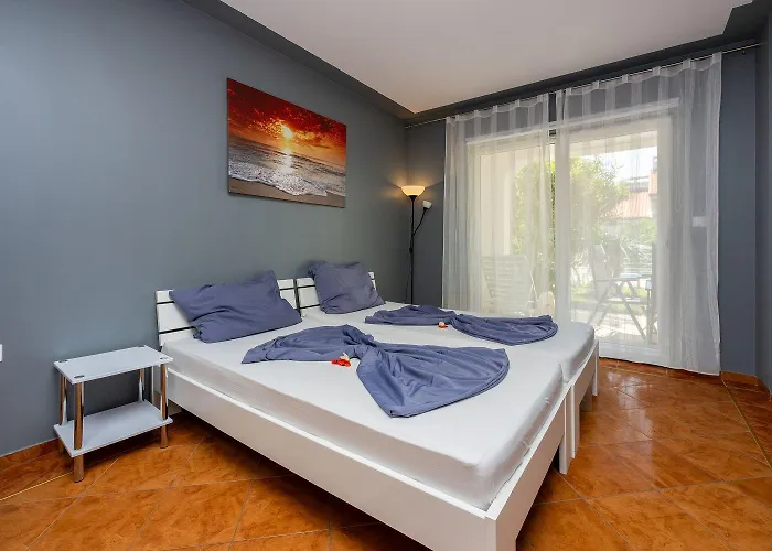 Bezaubernde Nur 500 Meter Zum Mit Meerblick, Privatpool, Grill, Waschmaschine Prázdninový dům Novi Vinodolski