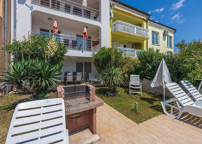 Bezaubernde Nur 500 Meter Zum Mit Meerblick, Privatpool, Grill, Waschmaschine Prázdninový dům Novi Vinodolski